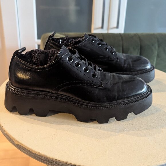 Lace-up Clogs - Picture 1 of 5